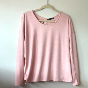 🌺 Long sleeve shirt with draped open back